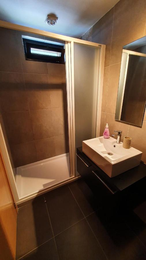 Modern 4 Double Bedroom Villa With Pool / Garden Valdoviño Dış mekan fotoğraf