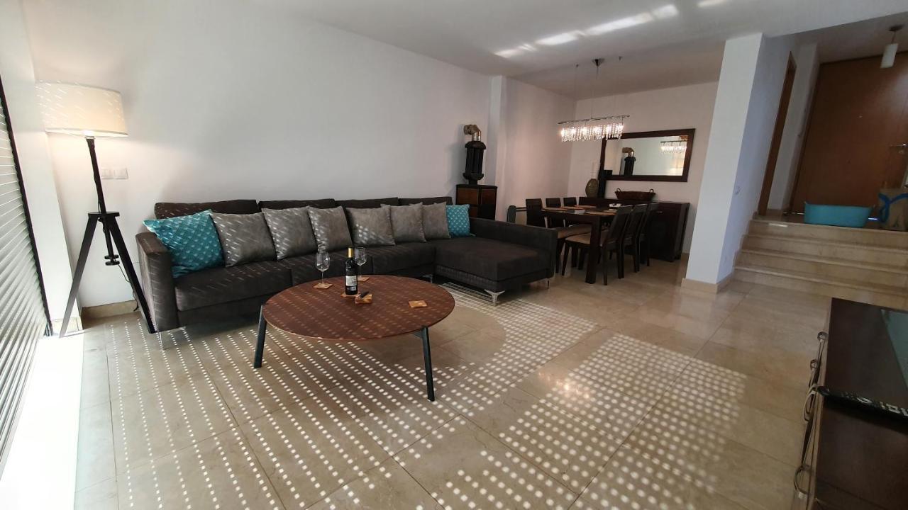 Modern 4 Double Bedroom Villa With Pool / Garden Valdoviño Dış mekan fotoğraf